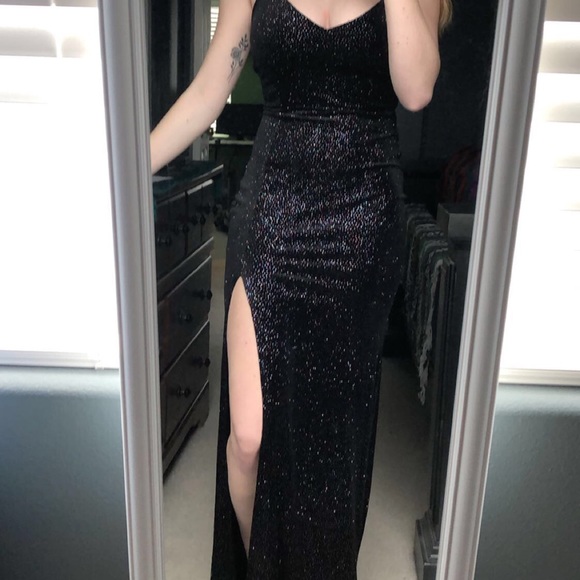 💥PROM DRESS💥 - Picture 2 of 3